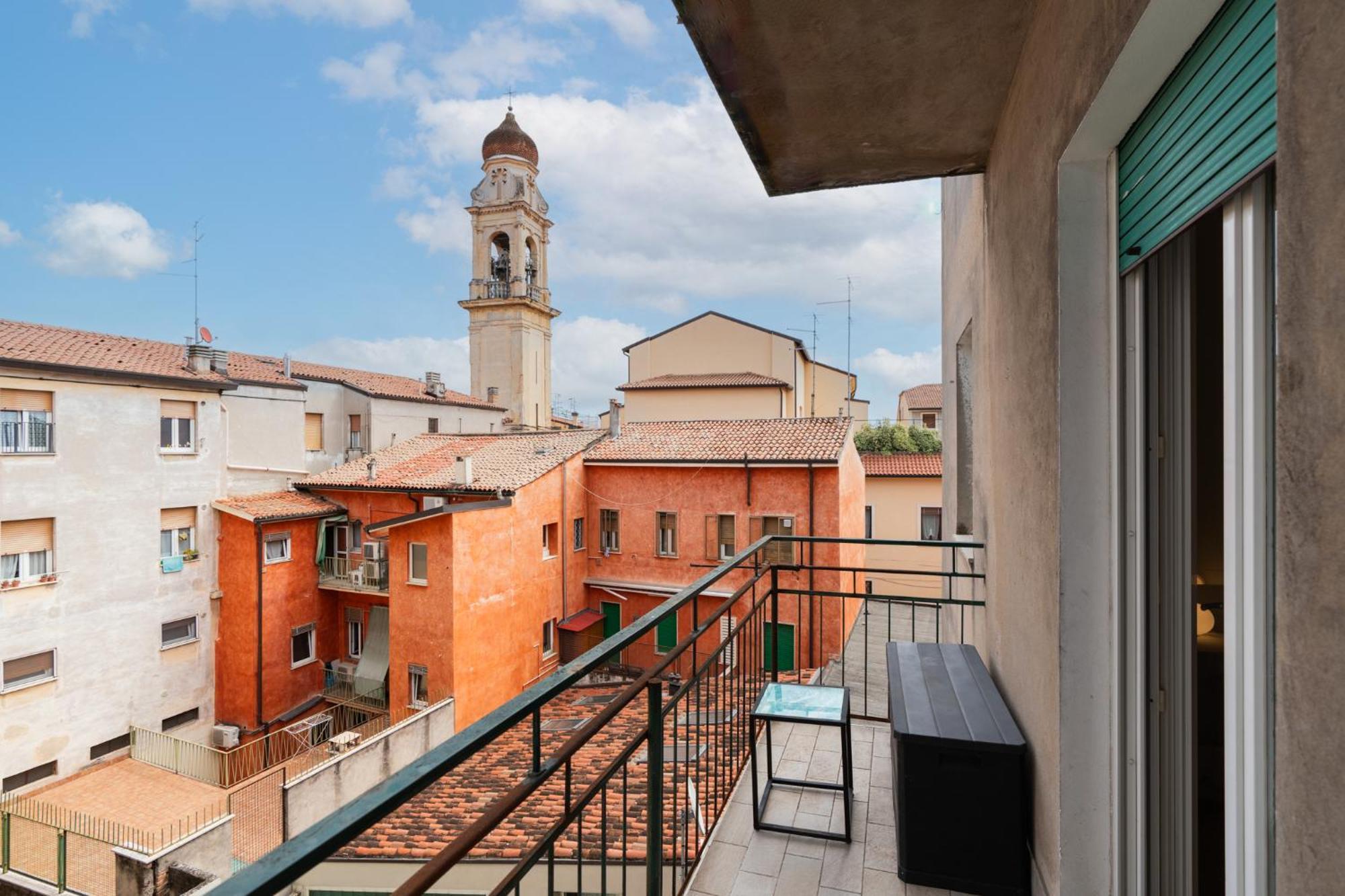 Domus Verona - Ampia Residenza Filippini A Pochi Passi Dall'Arena חדר תמונה